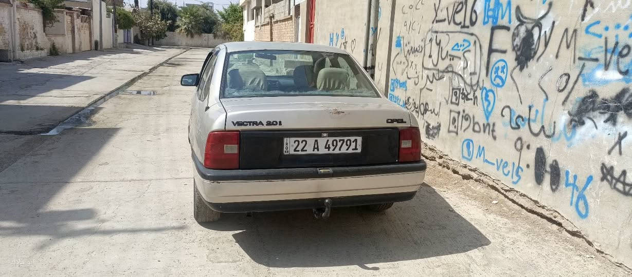 فكترا موديل 1990رقم اربيل سنويه جديد وباسمي بطاقه بنزين موجود وسعره 38وشويه بيه مجال *********** كركوك, العراق
