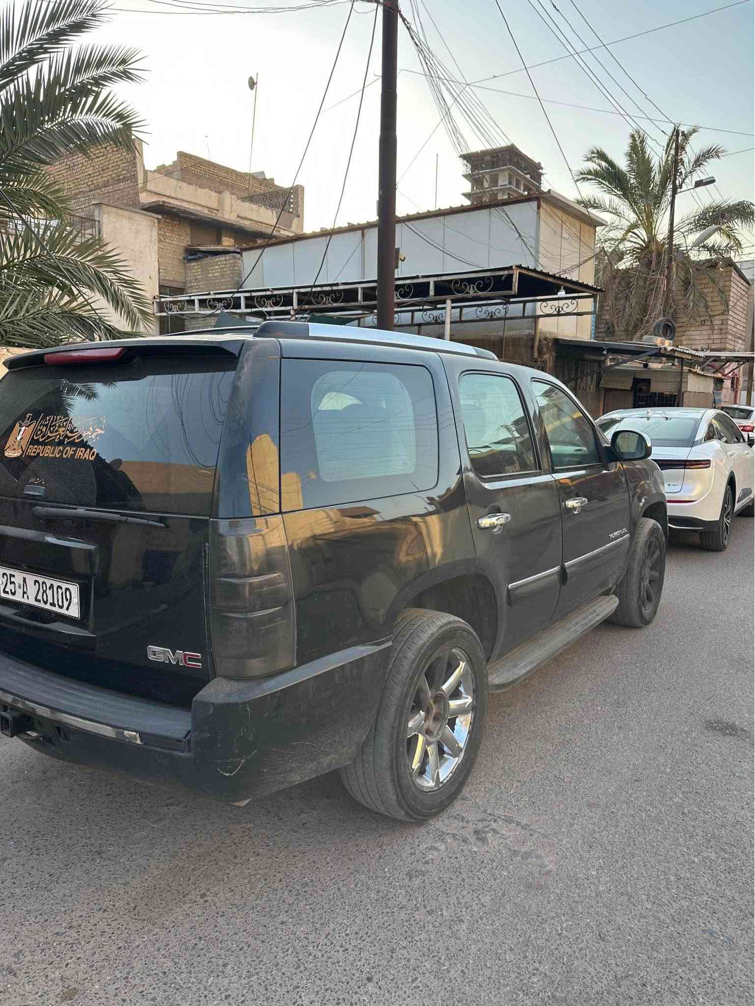 يوكن 2007 دينالي محرك 5.7 

خليجي كفاله من الضربه بيه ٣ قطع صبغ اثر جراد 

السعر ١٤٨ بيه مجال بيع وللمراوس 

تحويل ثاني يوم 

منضومة تبريد جديده دبلات امامي جدد 

بيهه ملاحضات بسيطه 
علماً مكان السياره البصره العباسيه 

للأستفسار ***********⁩ البصرة, العراق
