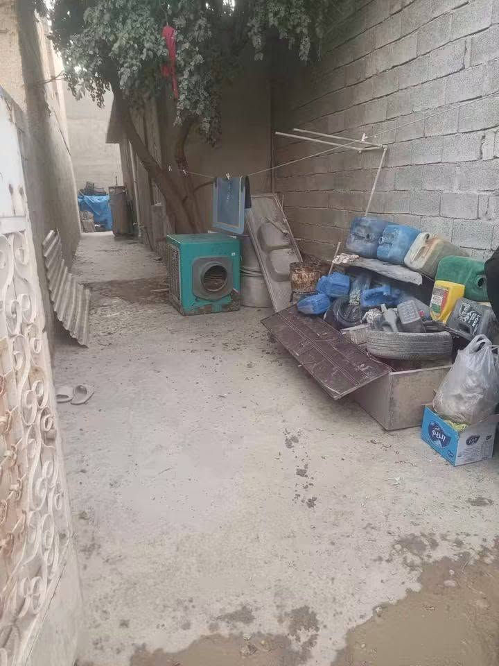 السلام عليكم بيت مساحته 270بل زعفرانيه شارعين سيد هاشم قرار 177 بيت كامل خدمات سعره 80وبي مجال ؟
ملاحظه البيت مشمول بل تطويب 
ستفسار تصل ***********# ***********
