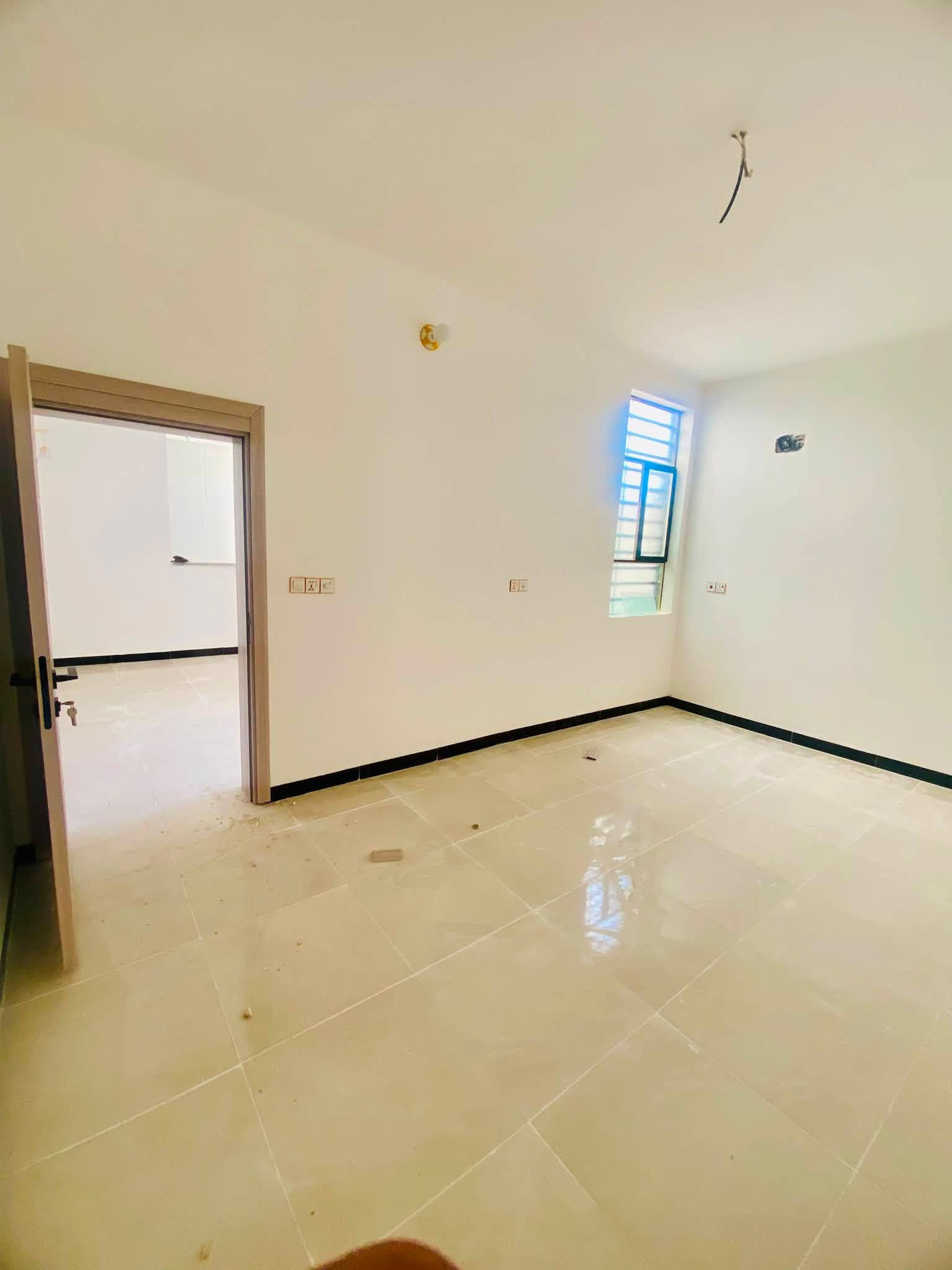 سلام عليكم
بيت 🏠 للبيع مساحه100متر

طابو زراعي 

بيت جديد ما مسكون غرفه +صاله+مطبخ +استقبال 

حمامات
بناء طابوق  أساس سقف صب كونكريت مركزي

سعر 41مع مجال 💸 

جميع الخدمات متوفر كهرباء +ماء+شارع 10م

شارع صب عمود ٣٢١قريب ع سوق 

***********للاتصال 

***********واتساب
