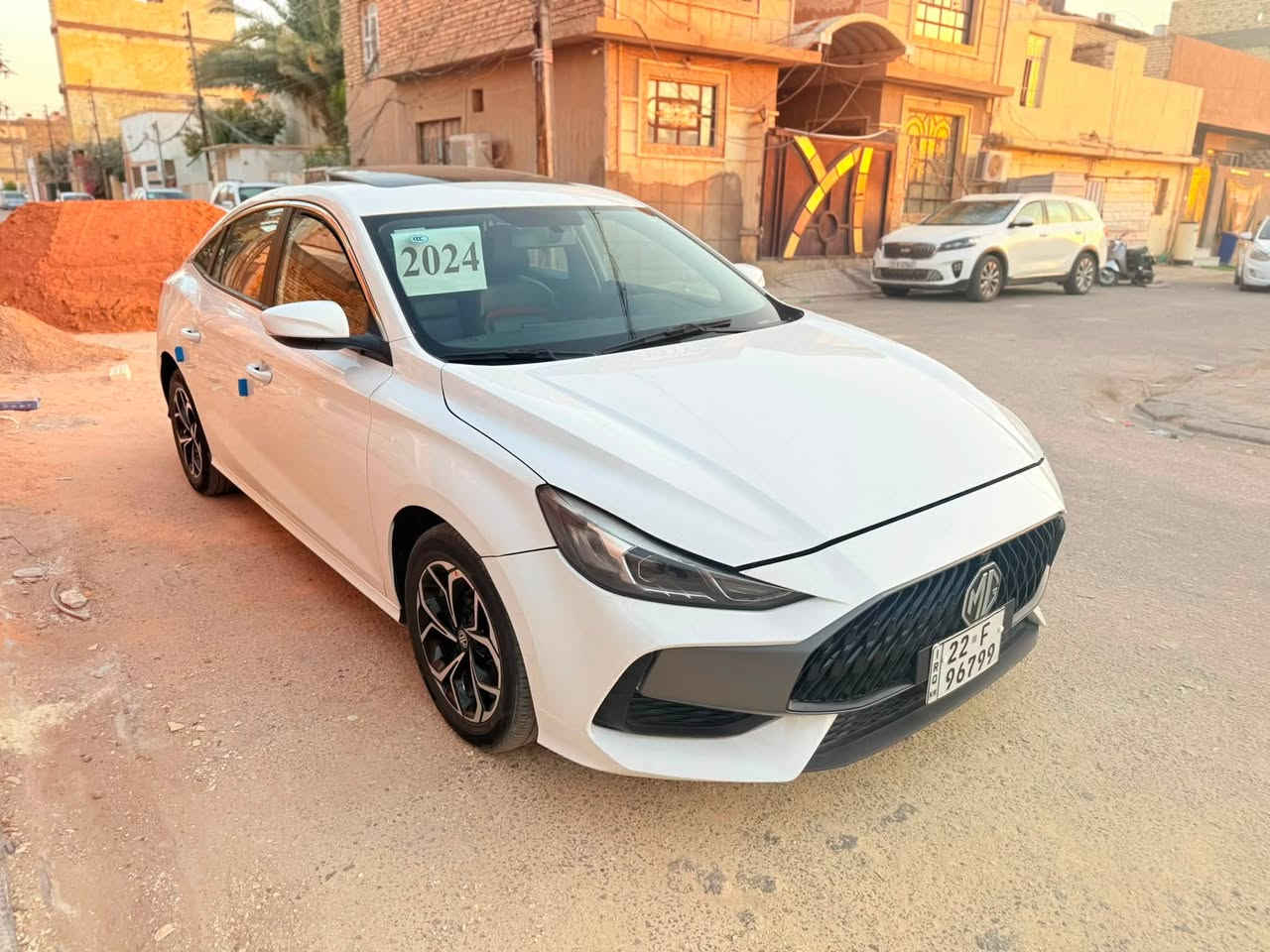 ام جي موديل 2024 فوول موصفات
فتحه بصمه تبريد قطعتين 
جاهزه سياره بيها مكانين بارد 
السعر 93 ورقه مكاني النجف ورقمي ***********

نص مكتوب في الصور:
- ASOS 2024
