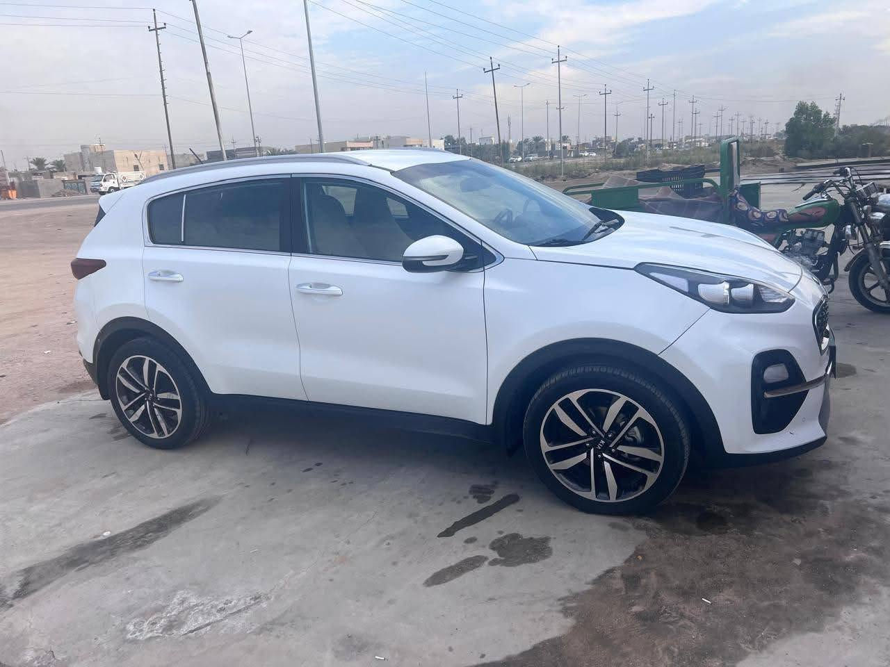 سبورتج 2019 خليجي كفاله بس الموضح بالصوره بيهه
السعر 175 وبيهه مجال
رقم بصره
***********
