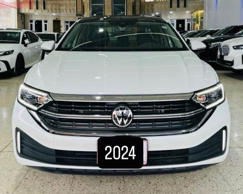 Volkswagen Jetta 2024 Sel premium 

12000 مایل ڕۆیوە 
دو پارچە سبوخە بئ ناو بئ ارباگ 
پێشو پشت کامل بیلادی 
ناو قەیسی بیلادی 
ژمارە کاتی ٣ مانگی لە گەڵە 
سەیارەکە بئ مسرەفە 
گێڕو مەکینەوە کارەبای هەموی بە شەرت 
***********.واتسئاپ أربيل, العراق

