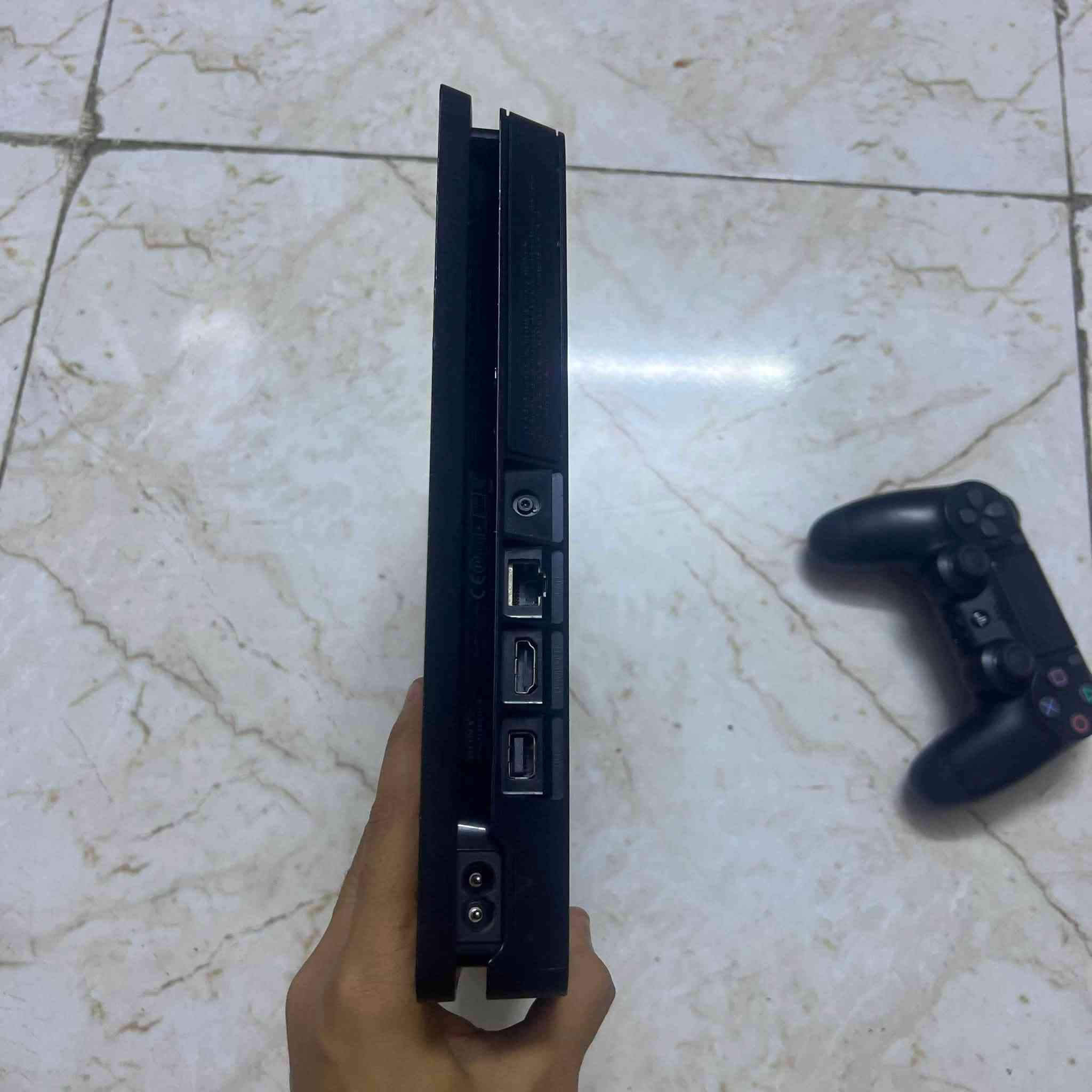 بلي فور سلم مهكر الجهاز مفتوح مبدل بس معجون احسن نوعيه المعجون الجهاز نضيف  كامل ملحقات ويا يده وحده 
السعر 260
بغداد البلديات 
للتواصل ***********
