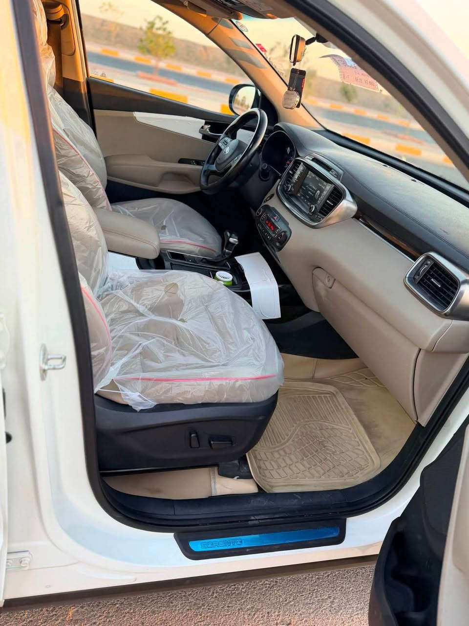 🚘 سورنتو 2019
🔹 خليجي 1/1 — فول مواصفات

🔹 محرك V6 سلندر

🔹 ماشية 82 ألف كم حقيقي وقابلة للزيادة

🔹 مكفولة كفالة عامة من كلشي

🔹 بونراما + بصمة تشغيل

 شحن لاسلكي 

🔹 كشنات كهرباء 2

🔹 كشنات جلد  + خط برتقالي، وبعدهن بالجيس

🔹 صندوق كهرباء ⚡️

🔹 حساسات + كاميرا خلفية

🔹 تحكمات ستيرن

🔹 ويل كروم

🔹 هندبريك بالرجل

🔹 فول مواصفات السورنتو المعروفة

السيارة حيل جديدة وعلى وضع الشركة

* كير ومحرك وكشر كفالة

* لا بارد ولا صبغ

* تخم تايرات جديدة، متبدلة قبل كم يوم ولأول مرة

سياره بعدها بلزكات شركه 

📄 رقم سليمانيه مميز دولي جديد تحويل مباشر 
هزة وسنوية جدد

💰 السعر: 233$
وبيها مجال بسيط للشراي

📍 العنوان: الرمادي

📞 للاستفسار: ‭***********
