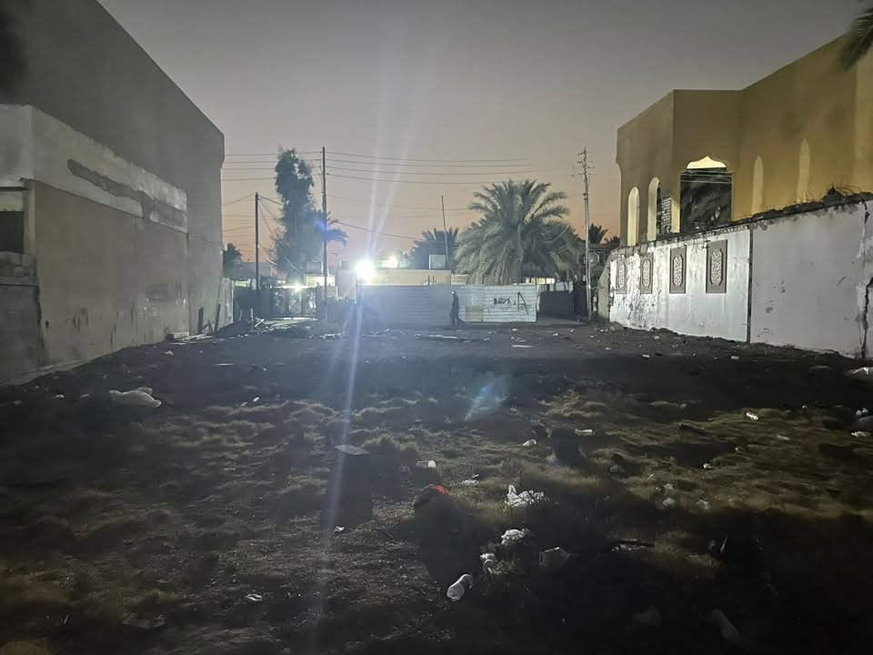 قطعة ارض طابو ملك صرف بمنطقة بكرية الغزالية خلف المركز الصحي : 
المساحة 450 متر مربع 
و سعر المتر جدا مناسب لباقي اسعار المتر في المنطقة 
للتفاصيل اكثر راسلني و تدلل ***********
