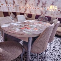 ميز طعام • ٤ كراسي • ٢ مكسوره
