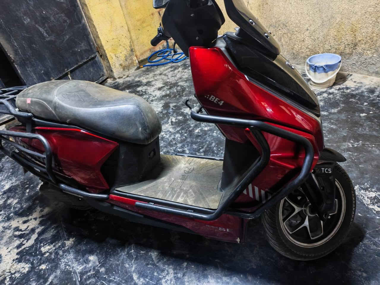 سلام عليكم ورحمة الله وبركاته خوان دراجه قرش معروفه بل موصفات جديده حيل لله شاهد حيل نضيفه بطريات عل فحص تمشيك 75 كيلو جقيقي 6بطريات مصطره 38 امبير البطاريه الوحده حيل نضيفه المكان بغداد ابو غريب خرنابات *********** السعر 825 وبيهه مجال للطيبين وكرر عل فحص امنت لله فول الفول سويجين كرت تشغيل خوان الي مو شراي خل يعبر المنشور تحياتي الكم تاج راسي
