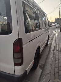للبيع تيوتا هايسا موديل 2008 كاز بلادي سياره جاهزه كير ومكينه واكسن......