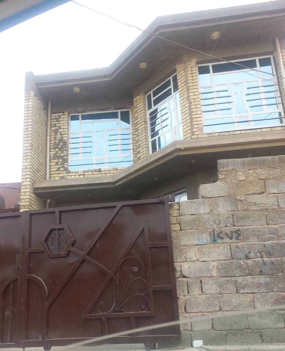 بيت للبيع في ابي منيصير مساحة ١٤٠ م
خلف التجاري بناء حديث
الاتصال
***********
