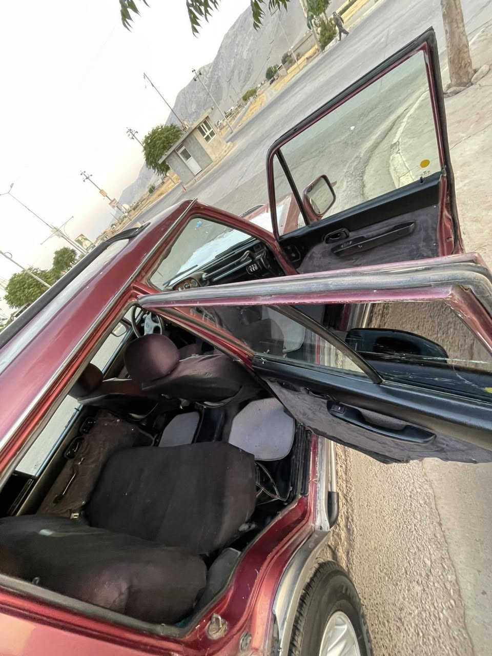گالوبەر مۆدیل 2000 مەکینە V6بیلاد /دەبڵ ئەکسل ی ئیش دەکات  . گێڕو مەکینەو ئەکسل و هەموشتێکی بەشەرت زۆر توندوتۆڵ و خۆشە کارەبای  مەزبوتە دەعم ولێدراوی نیە علوجە هیچی نیە بەشەرتی کێشەی مەدەنی ئەیفرۆشم تەنها 17گەڵا بەس فرۆشتن شوین دەوروبەری ڕانیە *********** فایبەر وەتساب رانية, السليمانية
