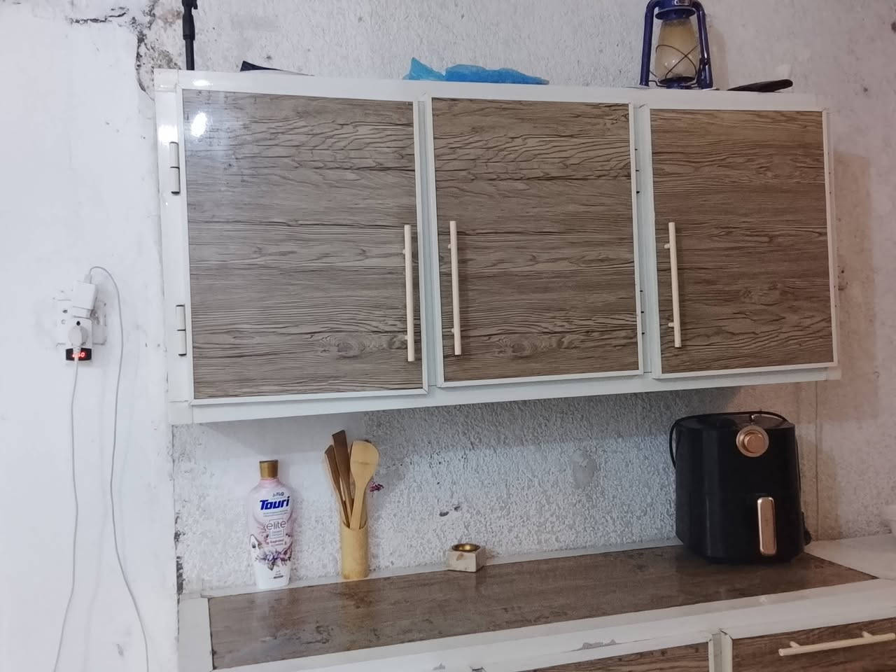 كاونتر للبيع 3قطع ضرر باب السنك مكان بغداد الشعب ***********
