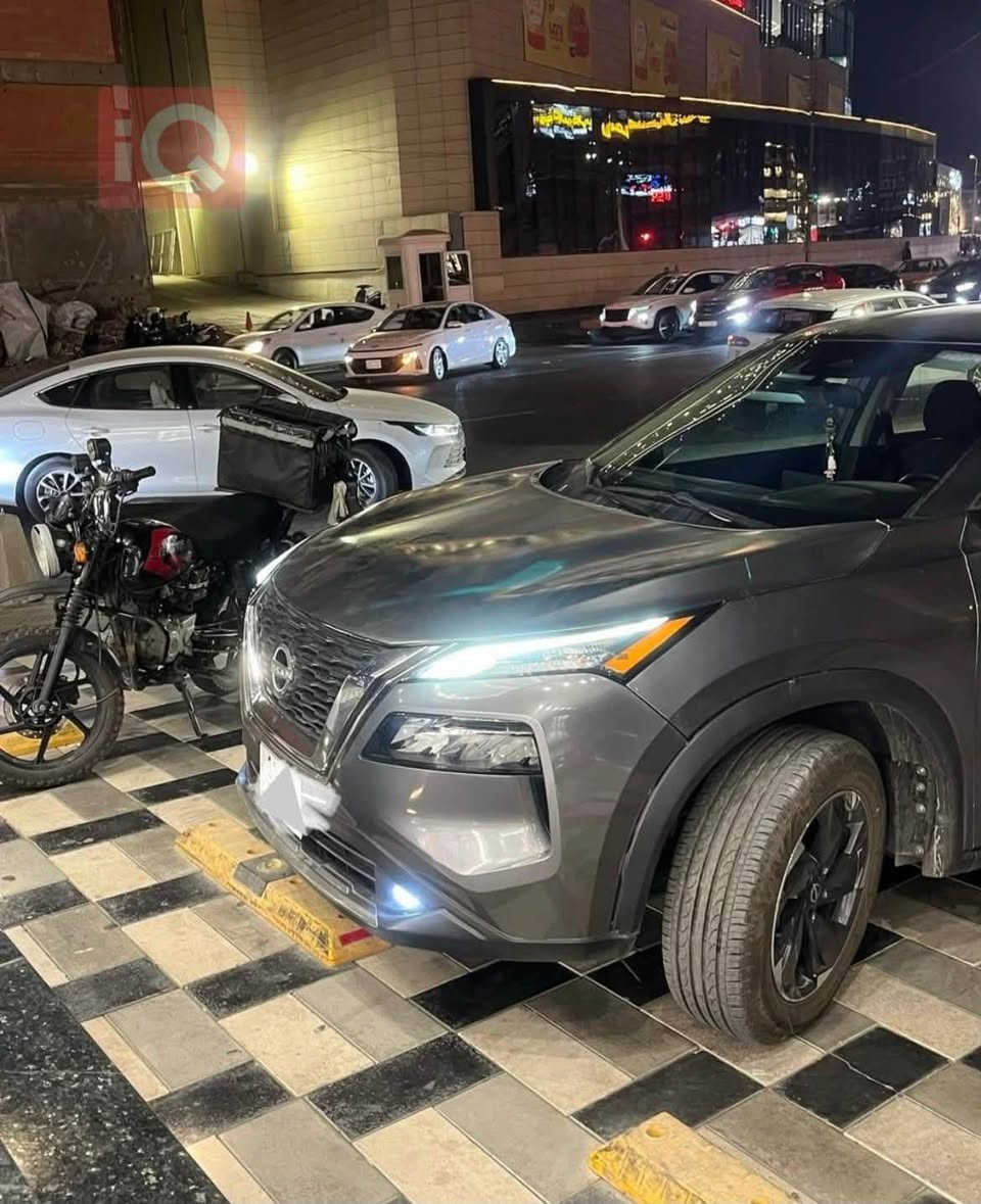 نيسان روج 2024 sv 
بيها قطعتين جاملغ وبنيد
محرك 1500 تيربو 
 اداء قوه اقتصاد

مواصفات السيارة 

- رادار خلفي

- رادار امامي

• -رادار جانبي

دخول ذكي +نظام ترحيب

صندوق كهربائي

بصمه ابواب + بصمه تشغيل

تبريد قطعتين

• مدخل شحن تايبسي

  •  شاشة كبيرة

  •كاربلاي

  •كاميره خلفية

وبيها هواي مواصفات اخرى

*********** واتساب واتصال
