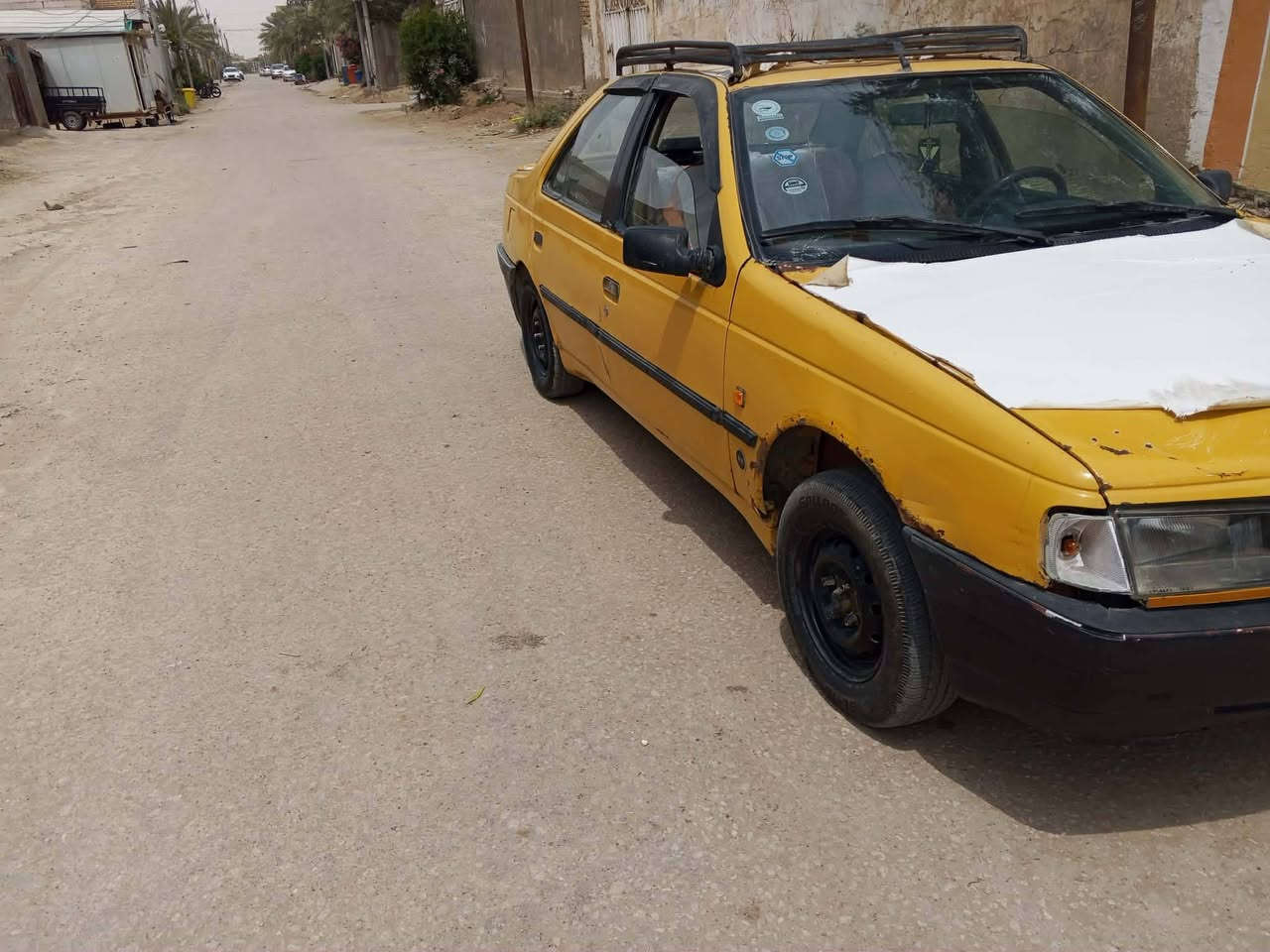سلام عليكم سياره بيجو روه للبيع او المراوس كير ومكينه شرط حداديه زينه راعيه موجود انطي رقمه رقم سياره نجف تايرات نضيفات سياره جاهزه ماعوزه شي دواخله نضيفه سياره مكانه ديوانيه السعر 10اوراق رقم ***********
