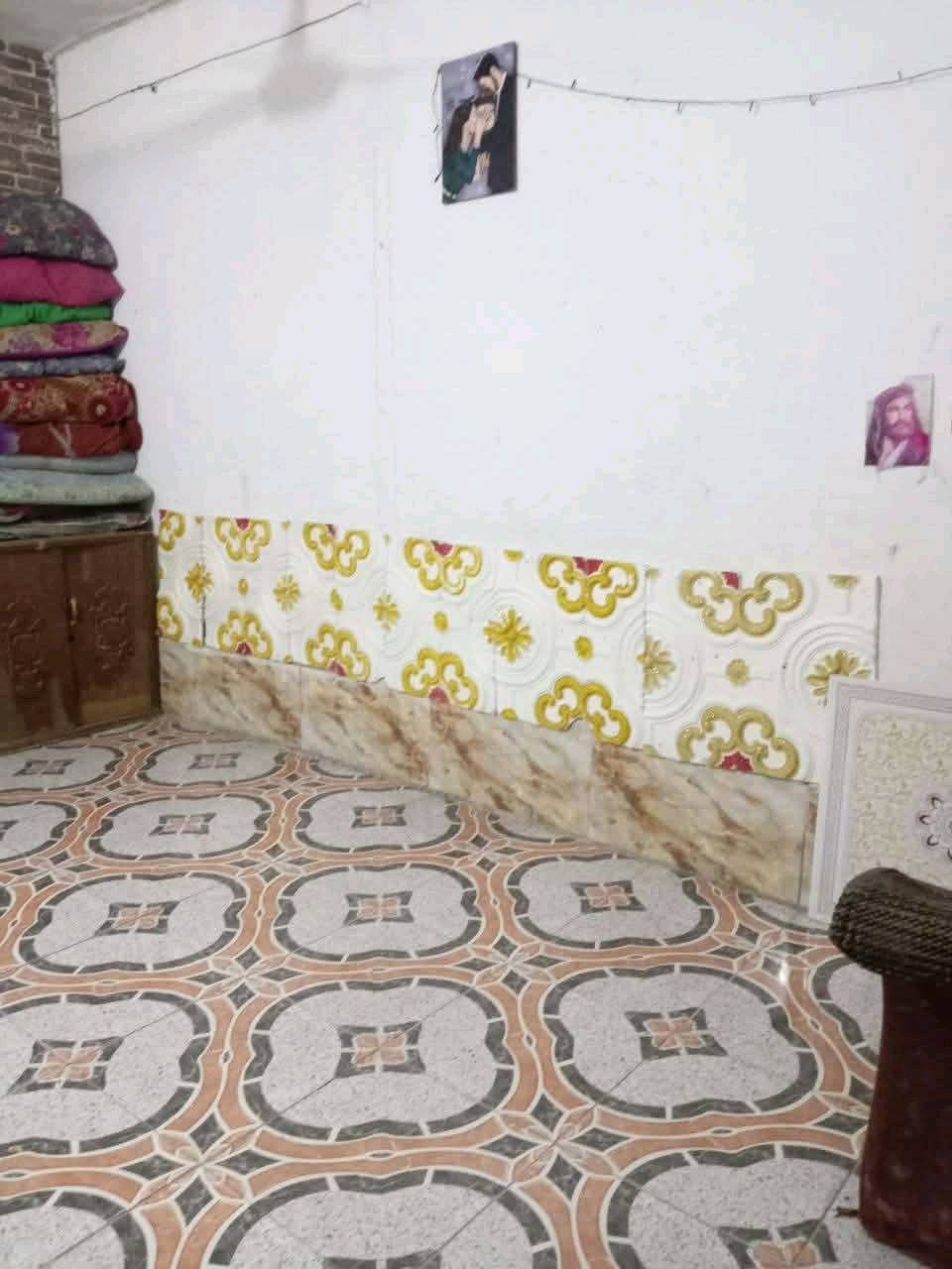 بيت للبيع مساحه ٥٠ متر سبع قصور قرب جامع الامام علي 
السعر ١٨مليون فقط 
التواصل معنا عبر الهاتف ***********