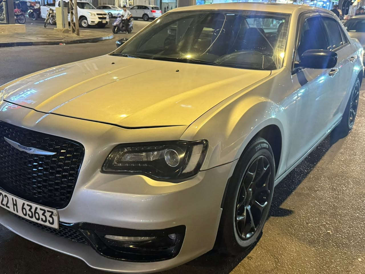 السلام عليكم
كرايسلر اوباما 300C للبيع

الموديل: 2020

الفئة: 300S

الممشى: 162000 كيلومتر

الموقع: البصرة 

حادثها بنيد و جاملق مبدلات و الايرباك سليم على سستم الشركة ما ضارب 

حاله السياره جيده جدا

محرك وجير وإيرباك بشرط، غير مفتوحة
 

فول مواصفات مقاعد جلد تشغيل ودخول ذكي (بصمة) شاشة معلومات وترفيه كاميرا خلفية مثبت سرعة فتحة سقف بانوراما نظام صوت مميز من شركة البينا ومواصفات أخرى
السعر 245$ قابل للتفاوض 
***********
