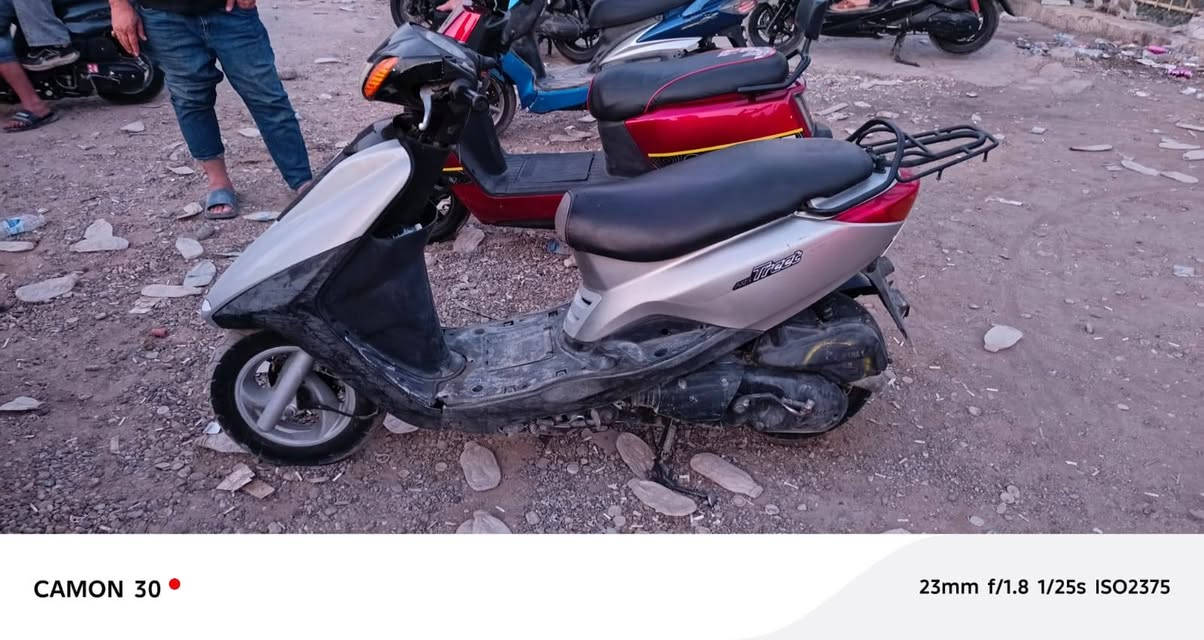 دراجه ا كزز خطين ياباني   نوزل مراوس ببريز لايت ناصي   كابريتر  مكاني بغداد الحريه ***********
