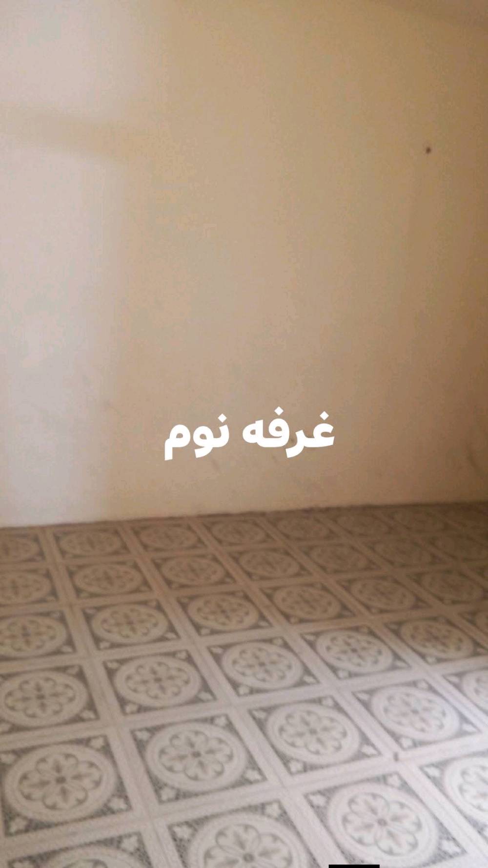 مشتمل للايجار الشعب شارع عدن بظهر جامع الجهاد شارع الحدادين طرمه مدخلين استقبال مطبخ حمام منور حولي الطابق الثاني غرفتين نوم وحولي بدون دلاليه 550 اجارة