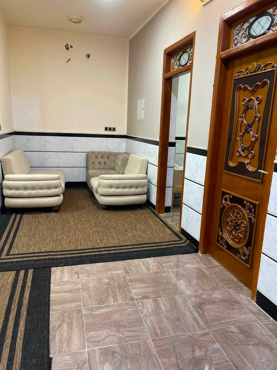 سلام عليكم بيت لبيع في حي اور شارع السبيس مساحة 150 طابقين بناء حديث درجه أولى الاستفسار  ***********
