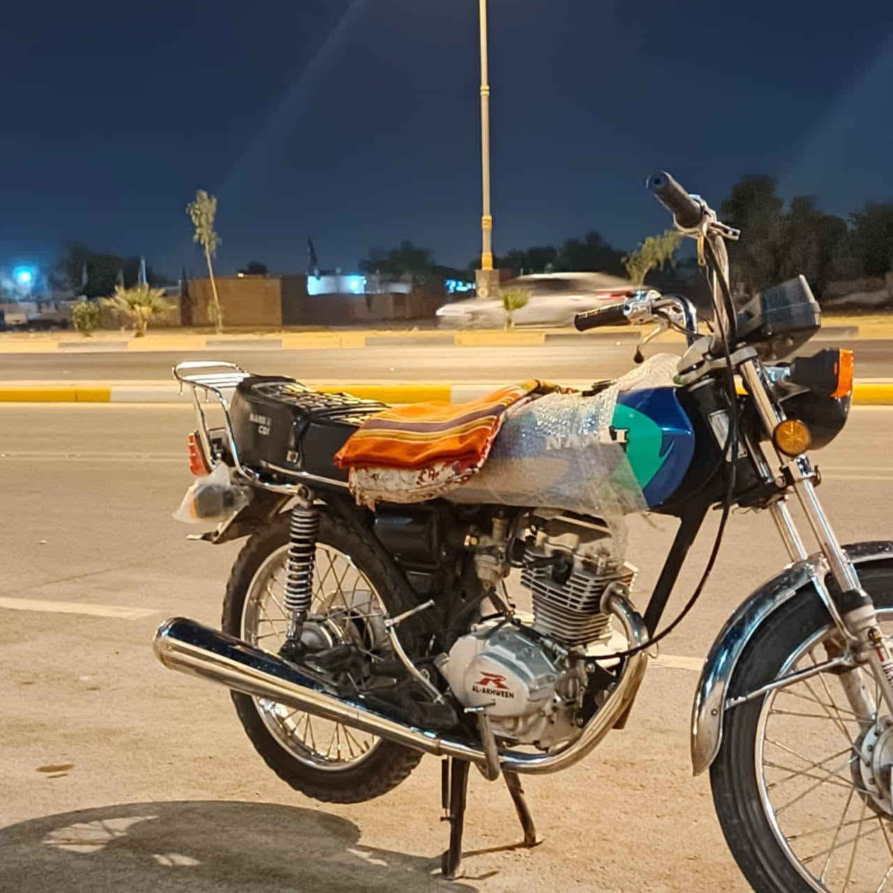 سلام عليكم
دراج اربعه كير  
الشاصي نامه شلامجه مديل 2019 
(الدراجه أوراق أصولي) 
المكينه رابيدو مبدلة فقط ولفات 
الدراجه ناعمه وخير من الله 
نقصها بس ضفيره وباتري فقط
السعر 650 
للاتصال على الرقم ***********
