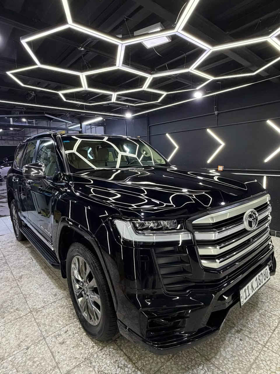 لاندكروز VX • موديل ٢٠٢٤ • رقم بغداد