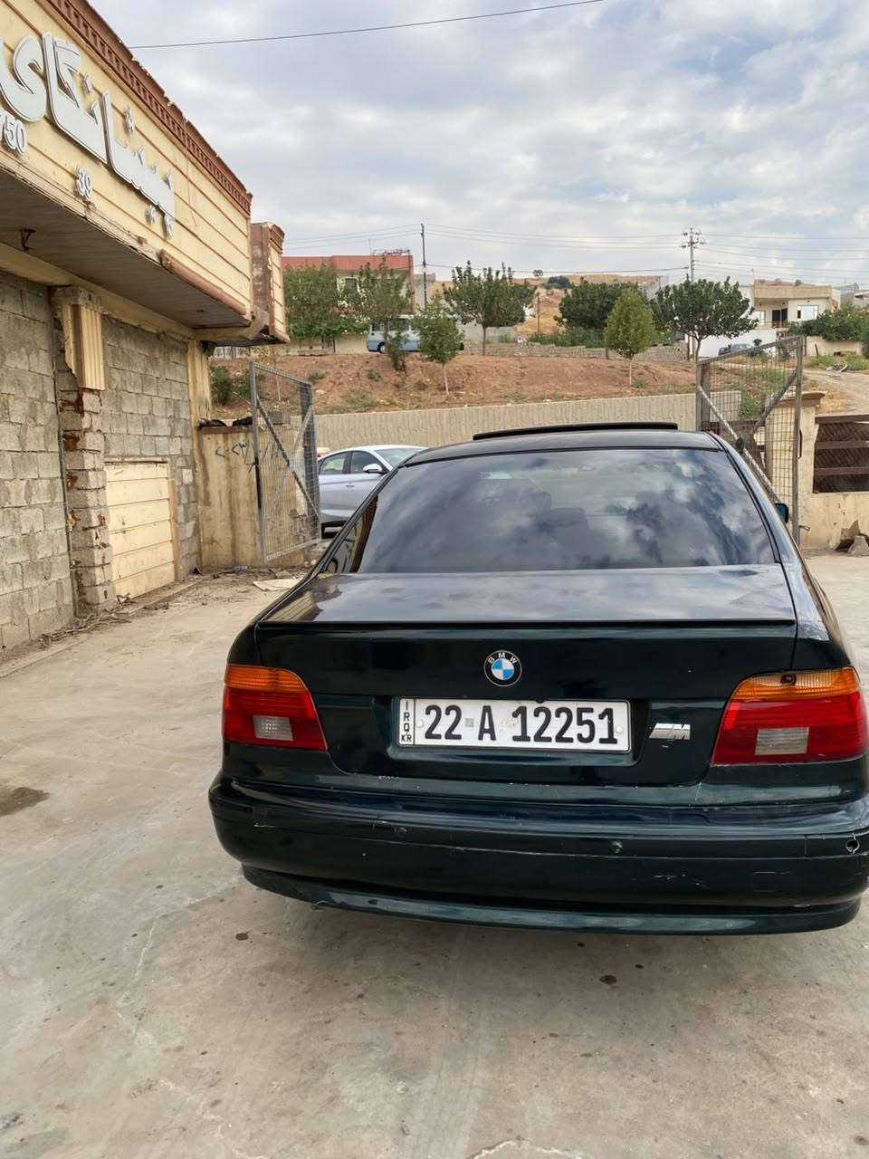 BMWسە قە ڕ مۆدیل 2000نرخی 98مجال  500دۆلار غرامەی تێدایەعیزام سبوغ    *********** شقلاوة, أربيل

