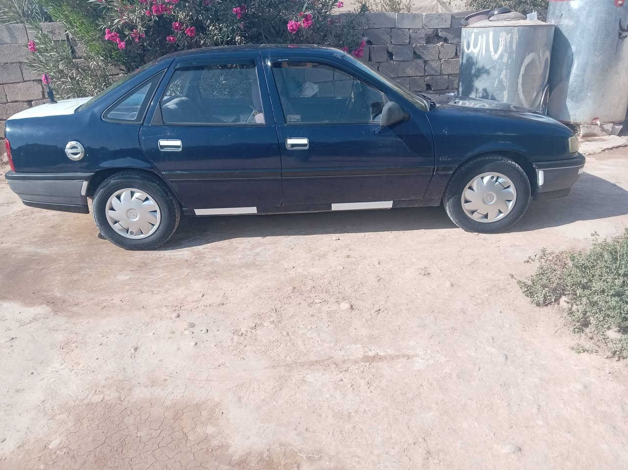 للبيع اوبل فكتره حجم 16 رقم بغداد
اجنبي مشروع وطني بسمي تحويل ثاني
يوم محرك نضيف سياره بلادي ترايك وين
متريد السعر 37وبيه مجال حك الجيه المكان العلم
***********
