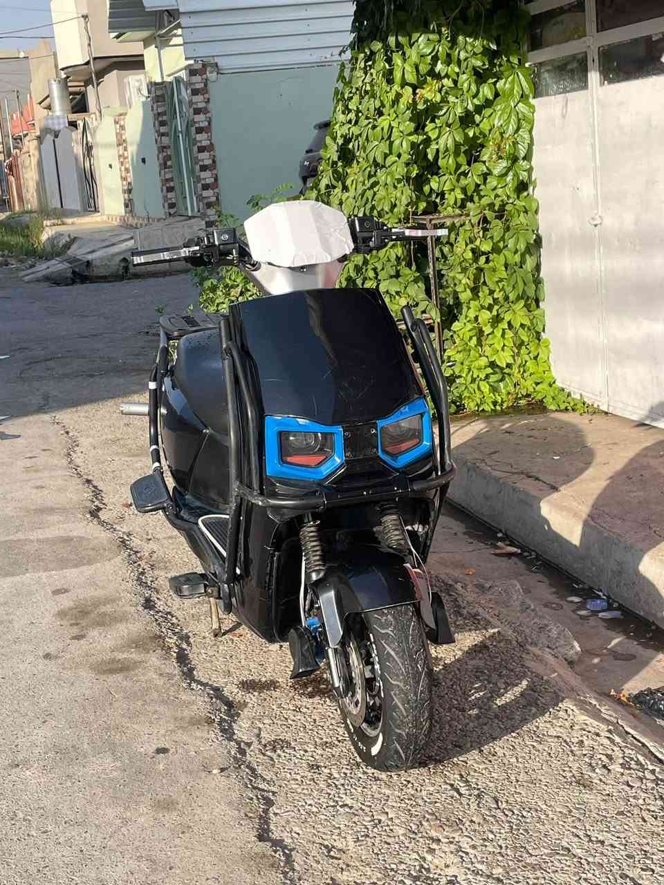 سلامه عليكم #
مطور شحن للبيع ادركون HlS مديل 2025
مطور فول موصفات اشاير هورن رياضي دسكات رياضي يدات رياضي مال بطح فقاس لايتات اشاير كلو شغال ملف 2500
سرعه ٩٠حقيقي بطاريات 🔋 شرط عل فحص 🧐 
سعر 700وبيه مجال  
الرقم :***********
