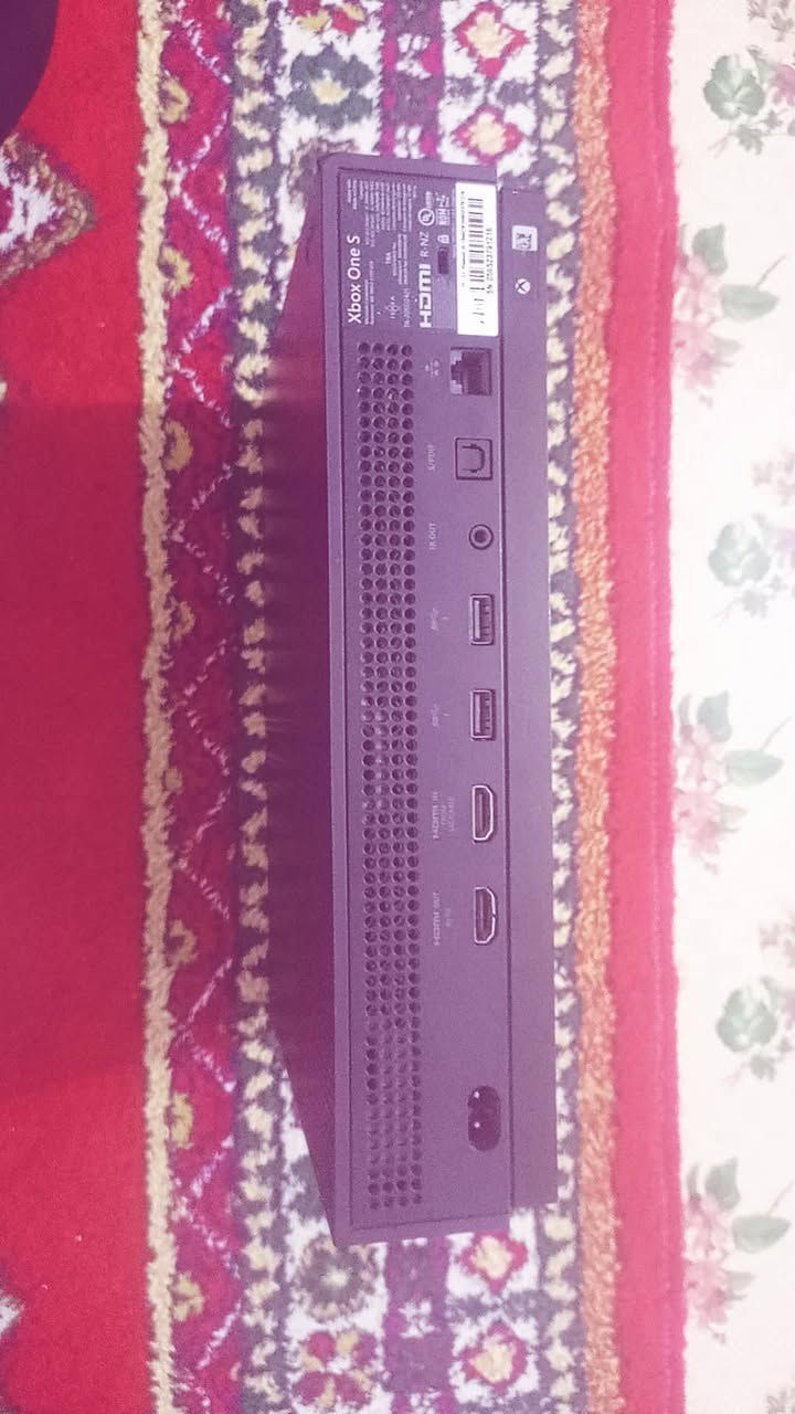 سلام عليكم اكس بوكس وان اس واحد تيرا دقه4k نضيف وحلو لون نيلي مامفتوح ولا داخل صيانه كامل ملحقات جوستك 2اصليات لوك ستيكر جنت عارضه ب175وهسه نهايته كلش بدون ملاهد 135 شرط الفحص اقره تفاصيل وادخل خاص الله يرزق الجميع ***********واتساب (بكاني بصره كرمه علي)
