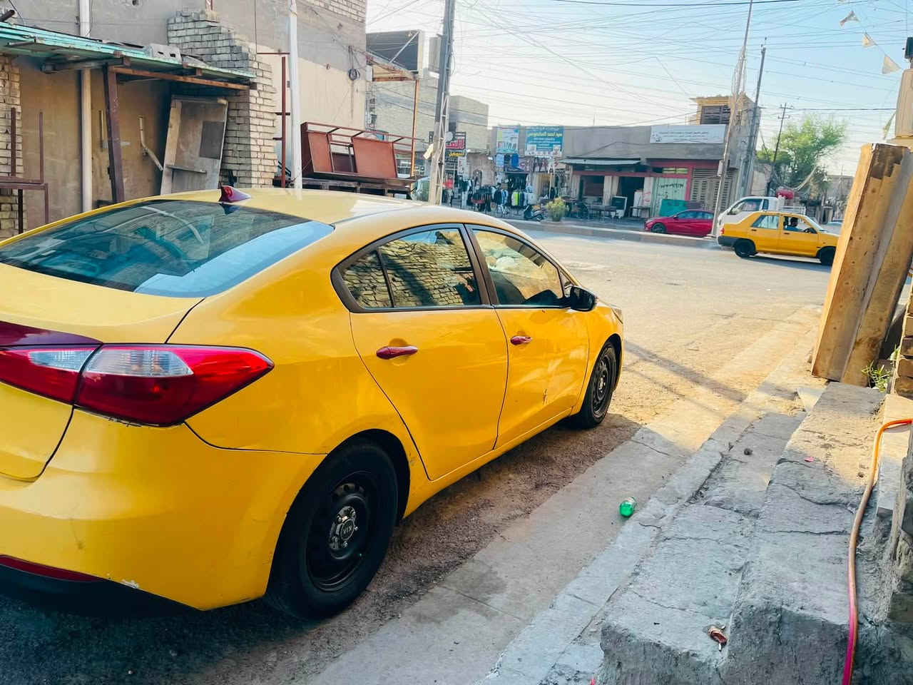 السلام عليكم، من رخصة الأدمن، كيا فورتي موديل 16، رقم بغداد ألماني، مصفره هيئة وغرامات، ماكينة 1800 دوش، كير آي تي، ثلاث أنظمة قيادة، تحكم ستيرن، سيارة حلوة، السيارة عايزه ترتيبات، دعاميات، صبغتها شوية مو حلوة، تخم تاير، حدادية، تبريد ثلج منظومة كاملة، شادها ب 500 ألف، السعر تخم تاير جديد حداديه جديده 88 وبيها مجال للطيبين. الهاتف *********** 
غير متواجد على الفيسبوك
ا
