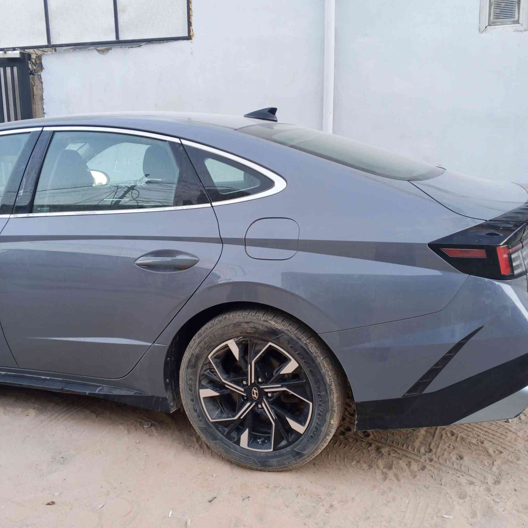 سلام عليكم سوناتا 2025 محرك 2500 ماشيه 36 حادثهه بابين مبدلات وكاله مدفوع كمرك تترقم اربيل سياره جاهزه كامله مكمله مكاني نجف الاستفسار الاتصال على الرقم *********** سعر 165 بيع مستعجل
