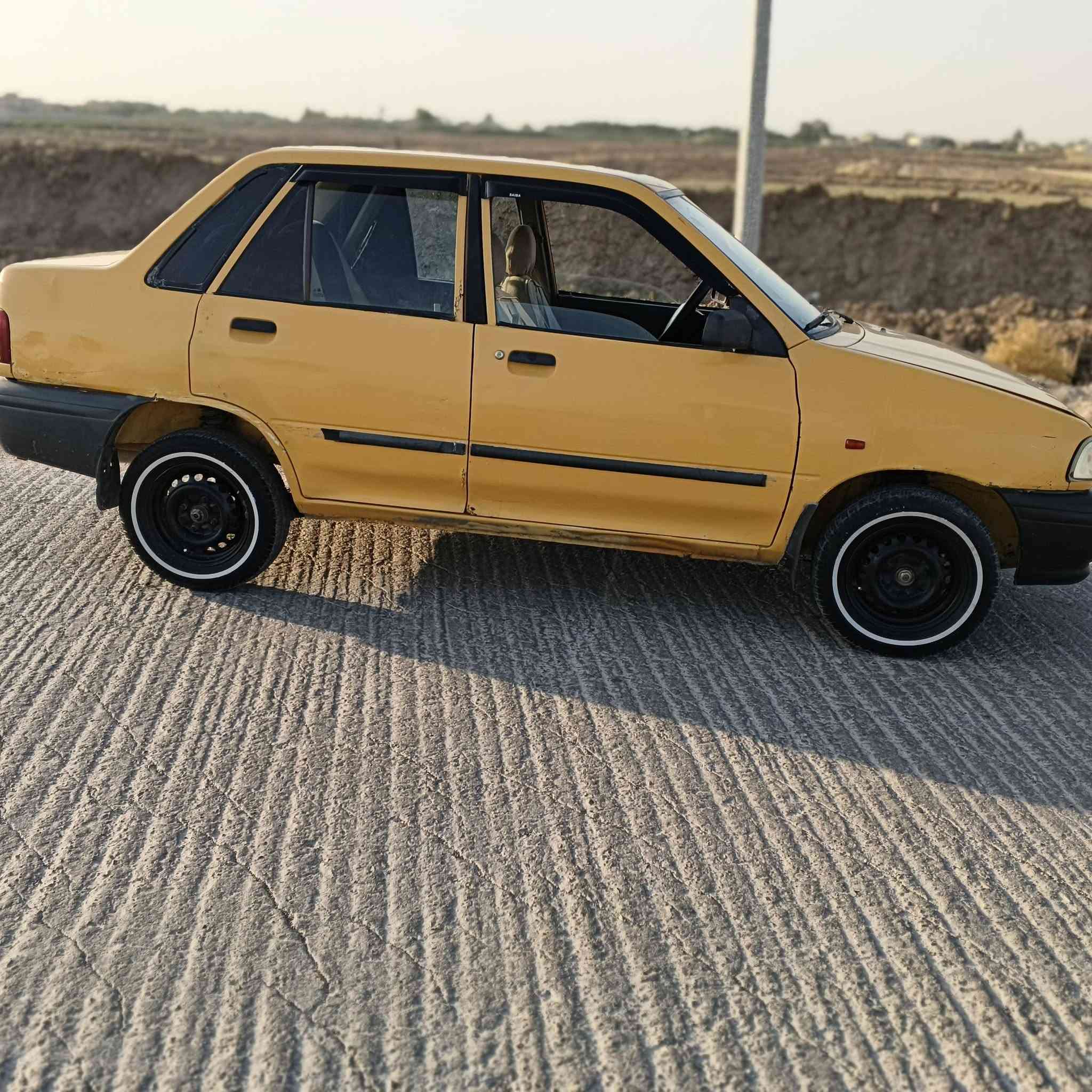 سلام عليكم سياره سايبه مديل 13رقم نكليزي سنويه 27مامطلوبه ولا ربع محرك وكير مكفولات سعر 33وبيه مجال المكان كوت   ***********
