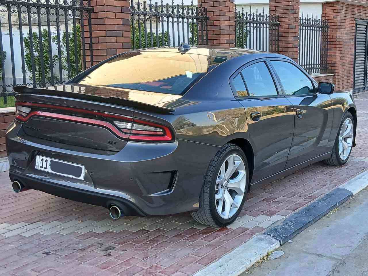 اسلام عليكم للبيع دوج جارجر GT الموديل 2018 اصل حجم المحرك 3600
كبير طيارة 8 نمر حادثها 
خشم البنيد مصبوغ علئ كده 
اكلير ربع جاملغ بدون تبديل 
مواصفات 
شاشه كير+ شفتات استيرن / كشنات حضن جلد كهرباء* سستم صوت اولبايم 
ويل كب عنكبوت 20 
رقم بغداد دولي الجديد 
سنويه لغايه 2031 
السعر// 170
الاستفسار اكثر اتصل// ***********
عنوان السياره كربلاء المقدسه اخوان مكلف بنشر بيع فقط
