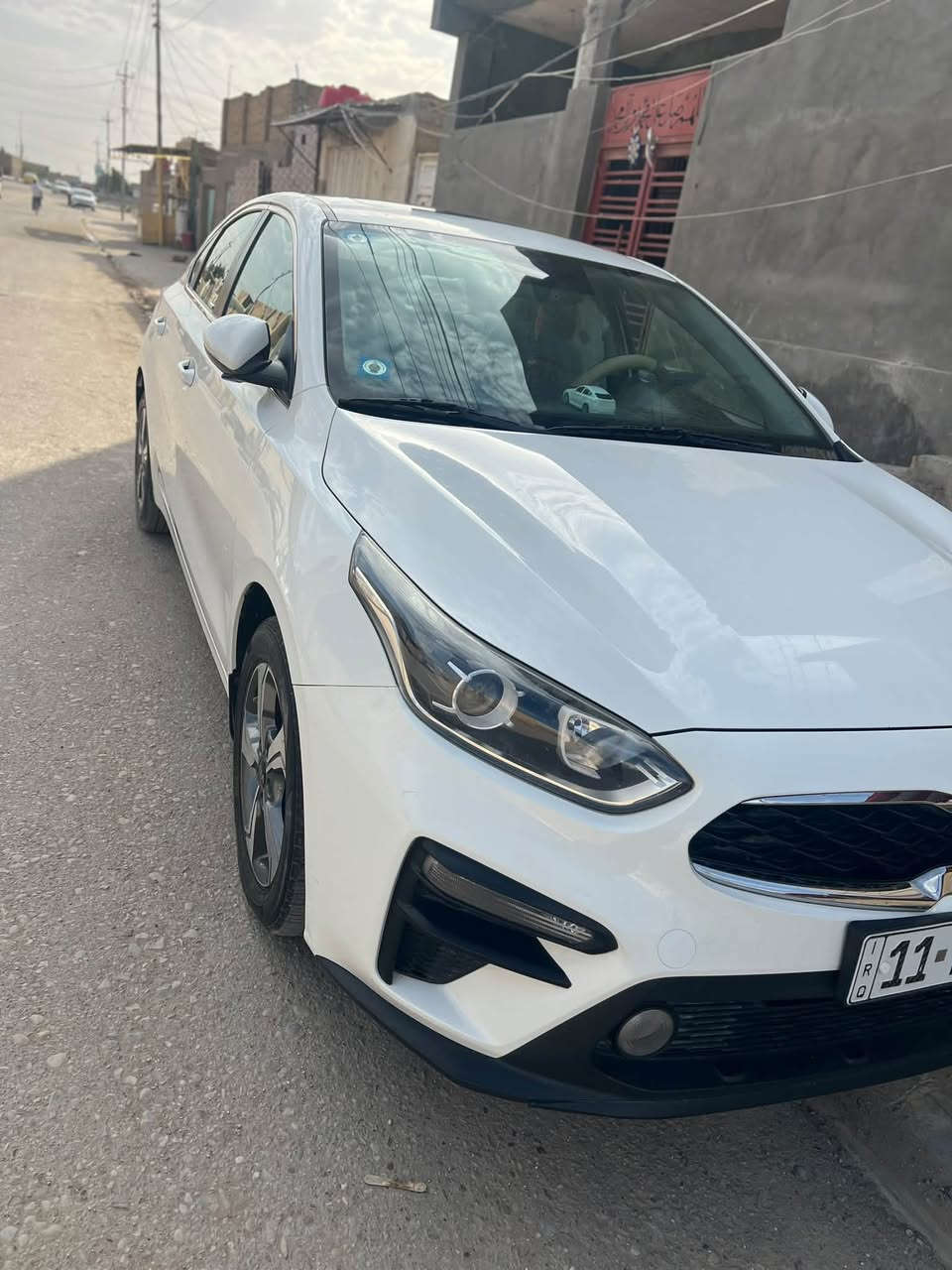 كيا سيراتو 2020 خليجي 🇦🇪
رقم بغداد
المواصفات :
▫️ وارد خليجي
▫️ محرك 1600 DOHC اقتصادية جدا
▫️ ماشية 135 الف 
▫️ - داخل لونين -فتحة سقف - شاشة - اشاير بلمري ومري  كهرباء - تبريد خير من الله 

سيارة جاهزة من كلشي مكانه ديوانيه الحمزه الشرقي

السعر : خاص
او الاتصال 
***********
￼
