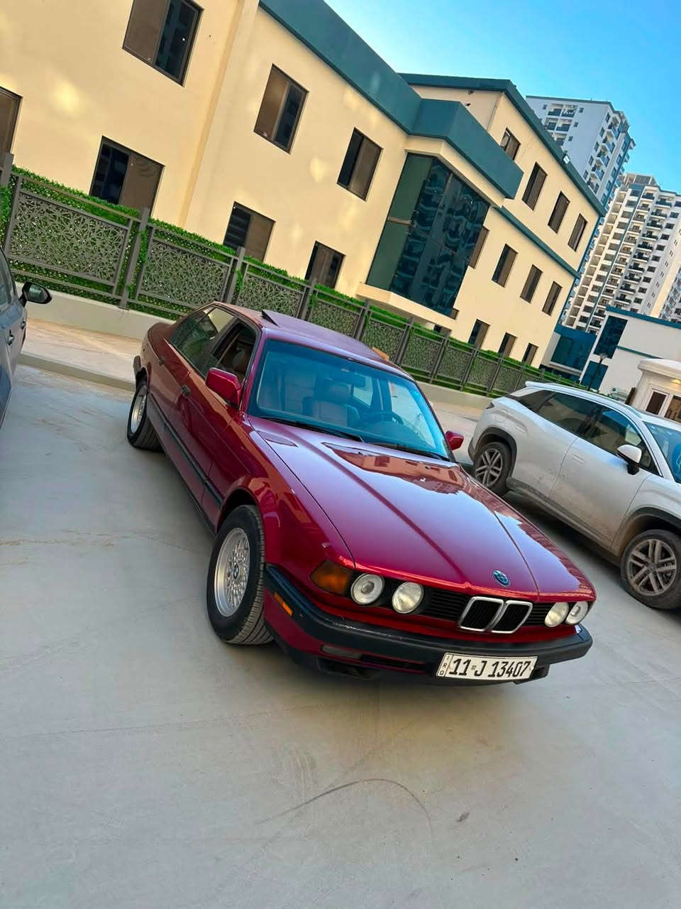 BMW 730i 1990
مفتوح ٦سلندر 
مكينه كير مكفولات  
تبريد ثلج انجماد
 صدر امامي خلفي جديد
 تخم تاير و ويلات جدد
 صبغ درجه اولا 
السياره معمره من لصفر 
عده مال بي ام كامله 
غرفه جديده 
لسياره يعجز الوصف عنها ترايهه  وين متريد وشرط ٢٣٠ معدلك

شنو الي ابالك بيها شغال حته من ترفع اليده مال باب و مقفله يشتغل كلوب البطن مالتها 

السيارة جاهزه من كلشي 

العنوان بغداد الكاظميه 
السعر. 88 ورقه وبيهه مجال كلش قليل 
***********
