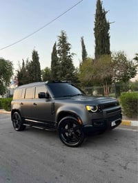 ديفندر P400 • ٦ سلندر • نص جام خلفي