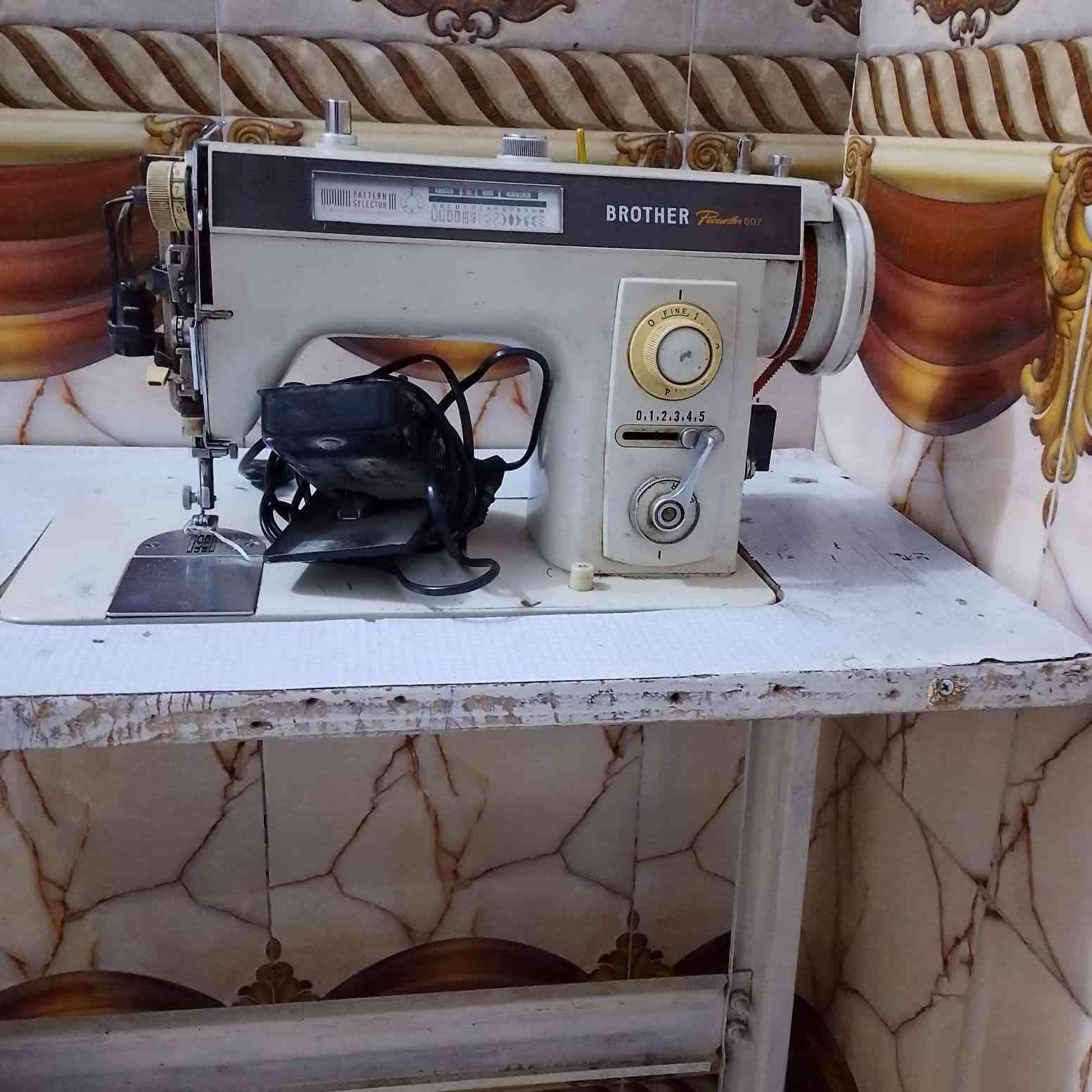 مكينة خياطة😍مستعملة نوعية #BROTHER المعروفة بالمتانة والصلابة💯نضيفة ومرتبة ودقة عالية بالعمل للبيع السعر 75 وبيه مجال مكاني محاويل حي ابو سديرة ***********
