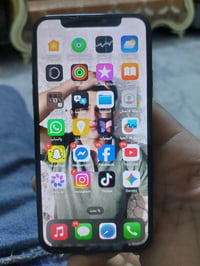 آيفون XS • ٦٤ جيجا • شاشه بدله