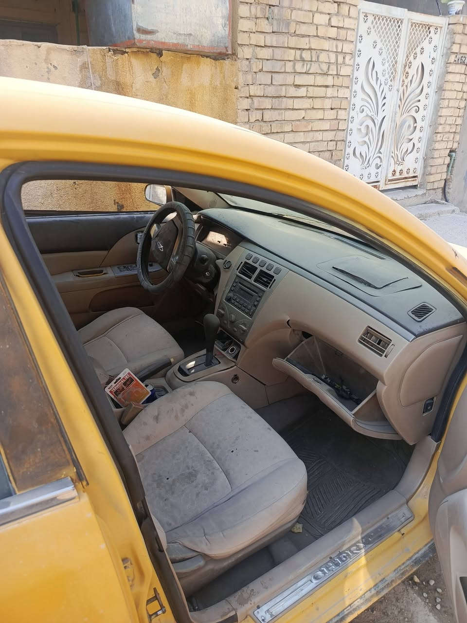 شيري اي 5للبيع كير ومكينه كامري حجم 1800كفاله 
بدون تحويل سنويه واوراق صاحبه عدي بس ابيع كوم حديد السياره تشتغل بس تخربط تاركه صار شهر العنوان بغداد الشرطه الخامسه السعر 13رقم***********

