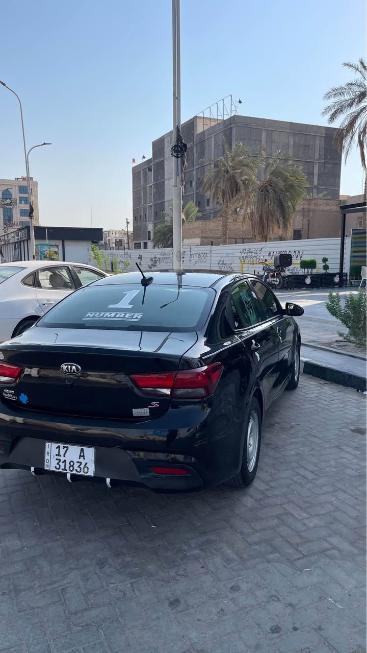 السلام عليكم 
كيا ريو 2019 وارد امريكي
حادثها بنيد وجاملق ايمن  وبيها دحجات موضحه ب الصور
مكينه 1600 
كير مكينه تبريد كله جاهزه تحويل ثاني يوم رقم جديد 
السياره صلاوت ع محمد 
البصره 
السعر  85 وبيه مجال 
بيع او مرواس
للإستفسار *********** البصرة, العراق
