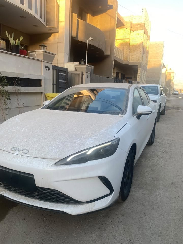السلام عليكم BYD 2025 رقم بغداد باسمي بعدها بوضع الزيرو ماشيه 6الف hev كفاله عامه موصفات معروفه داخل ابيض مكاني بغداد متواجد حي العدل والدوره  السعر 21200 ***********
