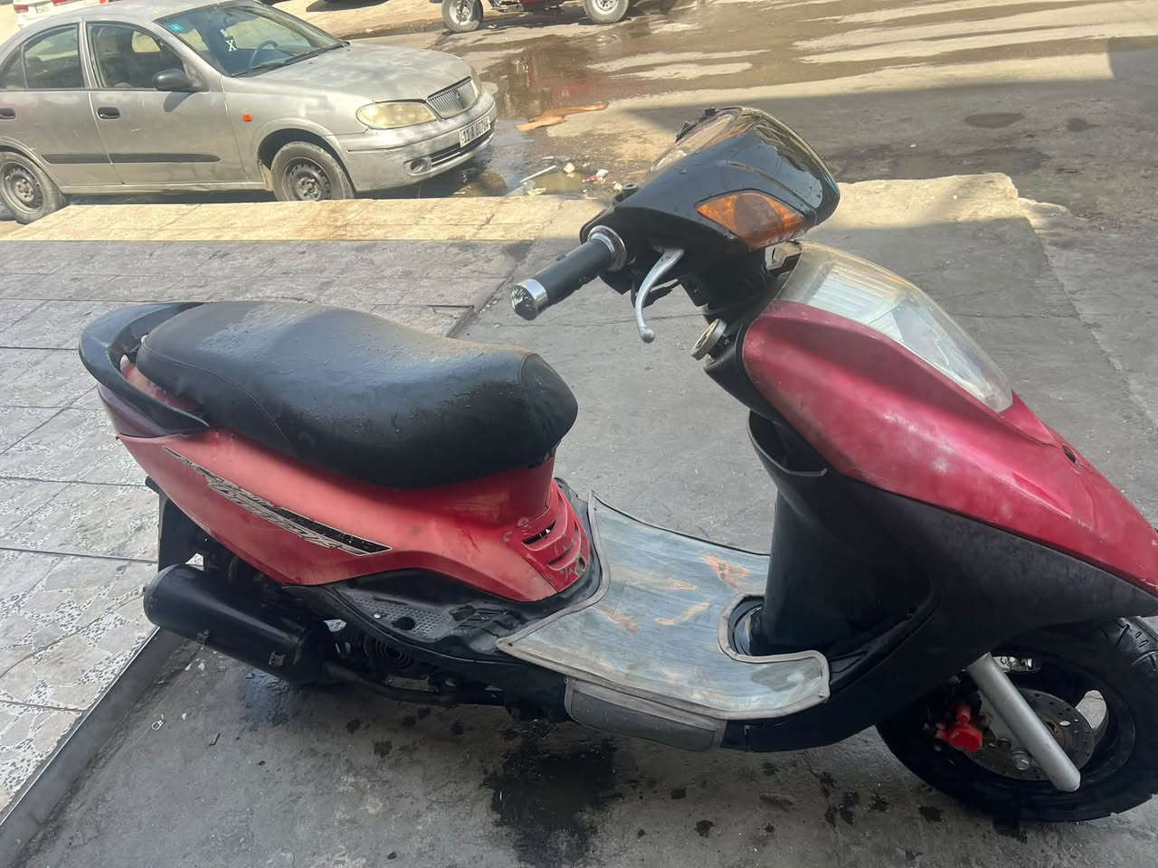 سلام عليكم دراجة بريز فحل نظيفة كلها كاملة كفرات شوفت عينك نص ونص كهربائيات شغالة ميكنة كلش حلوة نقص باتري سعرها ب450بيها مجال مكاني بغداد حي الجامعة رقم ***********بيً واتساب
