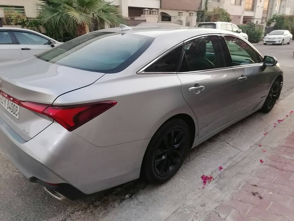 تويوتا افلون موديل 22 وارد امريكي  سياره  نصيف كلش من حيث كشر و حداديه وداخل بيها بس شبر صبغ  من جاملغ و ربع بنيد شويه داخل صور حادث مرفق بالمنشور وارباكات راجع سيستم بلادي  .. مكان اربيل   للااستفسار ***********    واتساب      .. سعر 210  ومواصفات :-
تويوتا أفالون 2022 فئة XLE  
أداء المحرك والميكانيكاي سعة المحرك: v6..3.5 لتر
فتحة سقف
رادارات 
رادار جوانب
كشنات جلد وتدفىه
كشنات كهرباي 
حساسات امامي   خلفي وجوانب
خاصيه ممشي ويا سيارة كدام
واير ليس جارج
تبريد مىكزي
سماعات جي بي ال 
شاشه الكترونيه
داخل ساج ملكي
تعذير  اصطام 
توقف ذاتي أربيل, العراق
