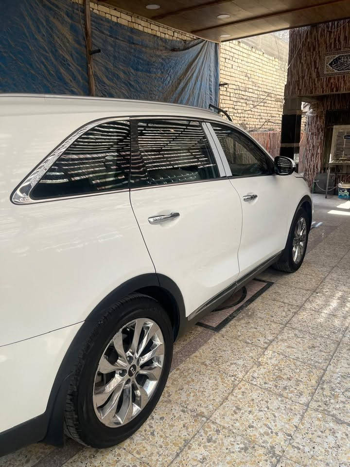 السلام عليكم
سورنتو للبيع موديل 2019 خليجي شكل 20 فول مواصفات عدا البنوراما

رقم بغداد جديد دولي بأسمنه فقط صبغ الدعامية الخلفيه بدون اي ضرر 

المواصفات

ثلاث قطع تبريد 

سبعه راكب 

كشنين كهرباء 

لد امامي خلفي

كامره خلفيه دواره 

كروز سرعه 

حساس امامي خلفي

سايد بريك بصمه  

بردات خلفيه 

تحكم استيرن جهتين 

جنطه كهرباء

محرك V6 3500

خرائط وباقي المواصفات المعروفه 

السياره ماشيه 166 الف كيلو متر 

عنواني بغداد جميلة

السعر 235 وشراي يتصل

 للاستفسار على الرقم ***********

‭+964 771 835 0572‬
