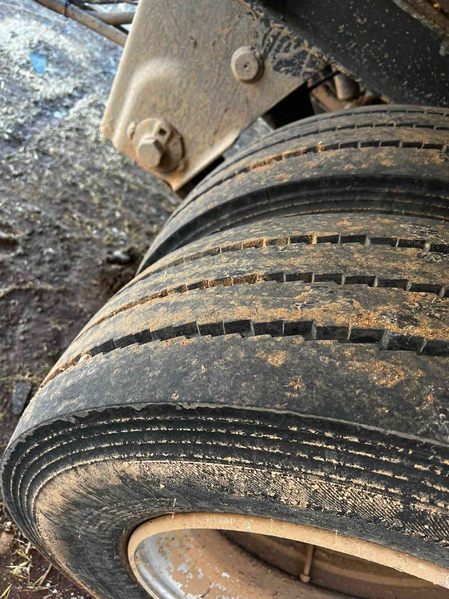 سلام  عليكم   مقطورة  البيع طول 730  رقم تلفون ***********
