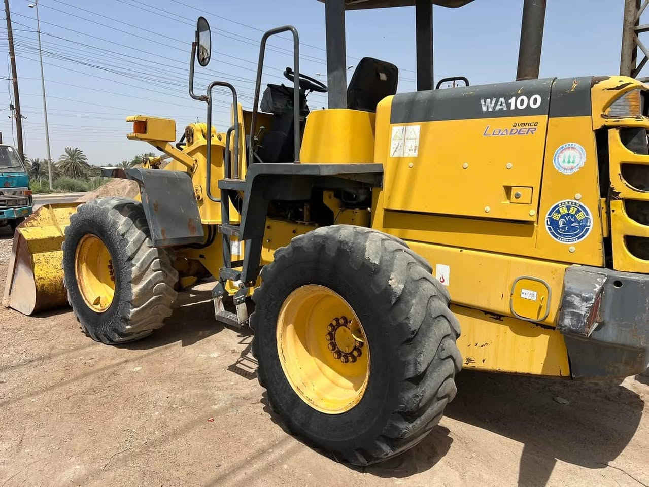 كوماتسو دبليو 100
4ساندر
موديل 17 منفيس
مامرقم
جاهزه من كلشي كير ومحرك مكفولات جاهزه للشغل 
بغداد المدائن 
حالين متوقف تحويل لسبب دوله موقفه مديلات 17و18لحد موديل 20بسم شركه سمها شركت رحمان بس ينفتح تسجيل يترقم ***********
