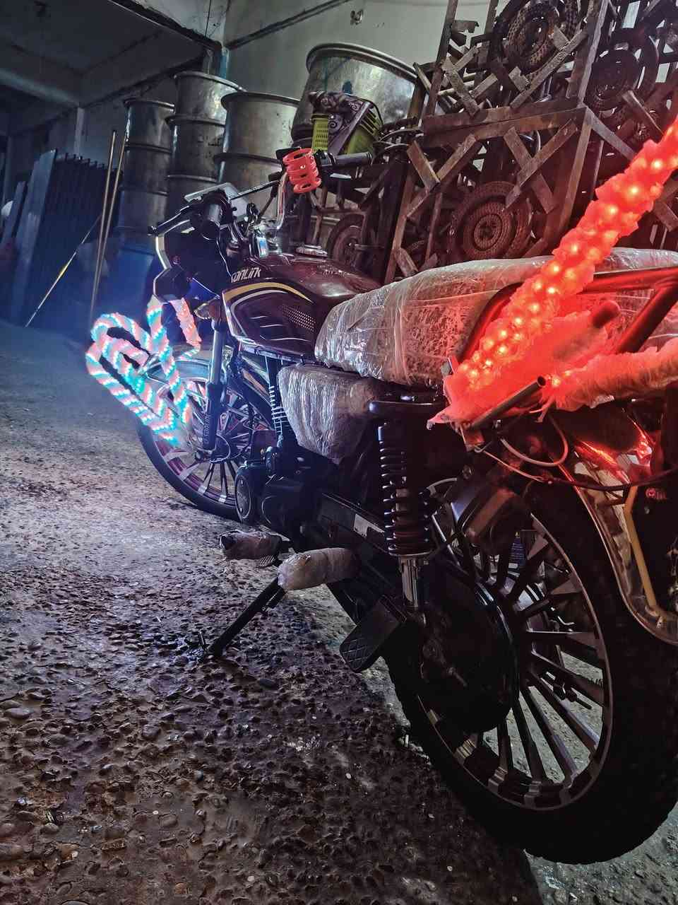 ايراني • ٢٠٠ • ٢٠٢٥