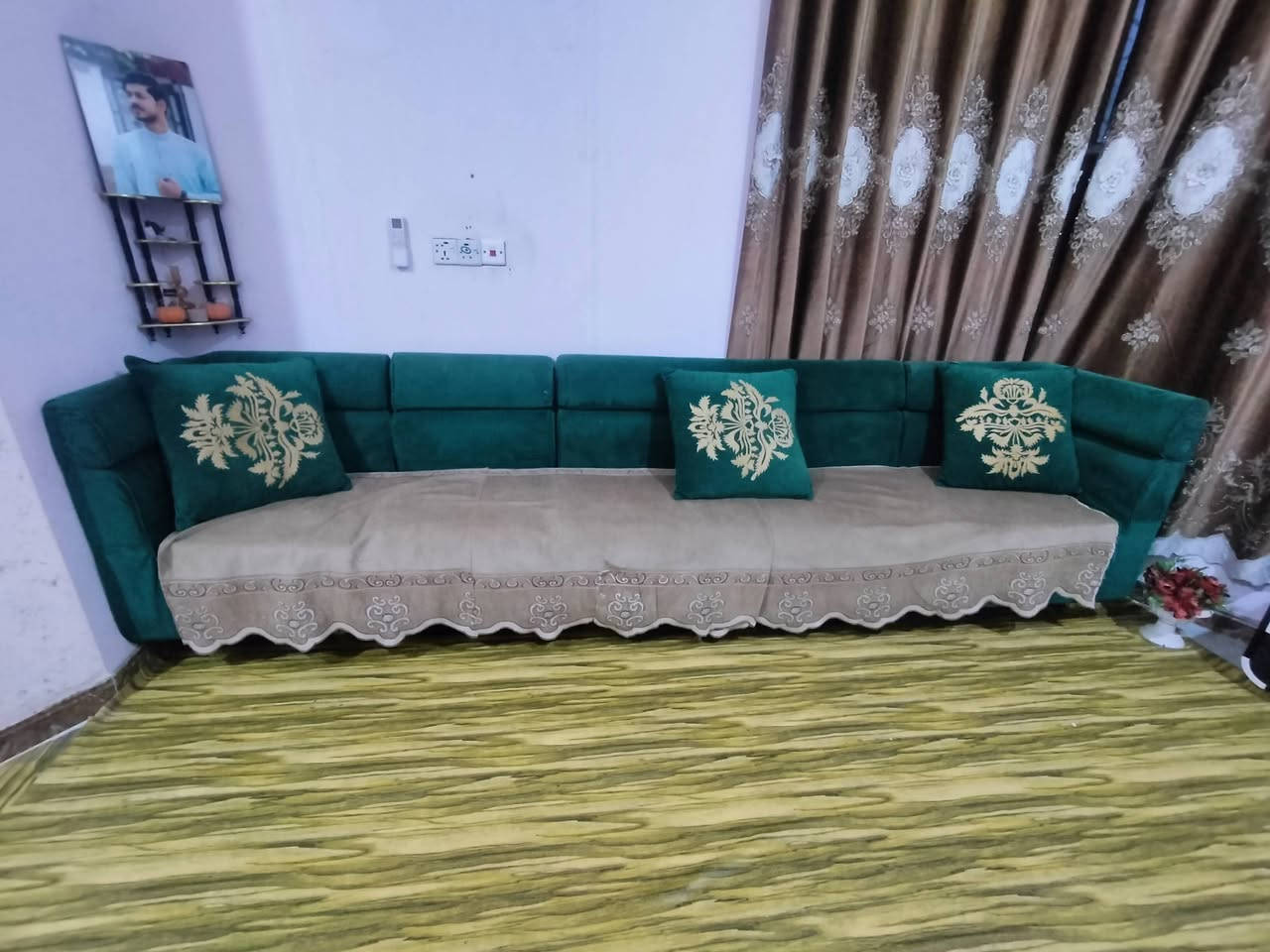 السلام عليكم
عندي قنفات للبيع #السعر 350 
قياس 7٫5 ×4 
واتساب ***********
البصرة القرنة الشرش (الدروس)
