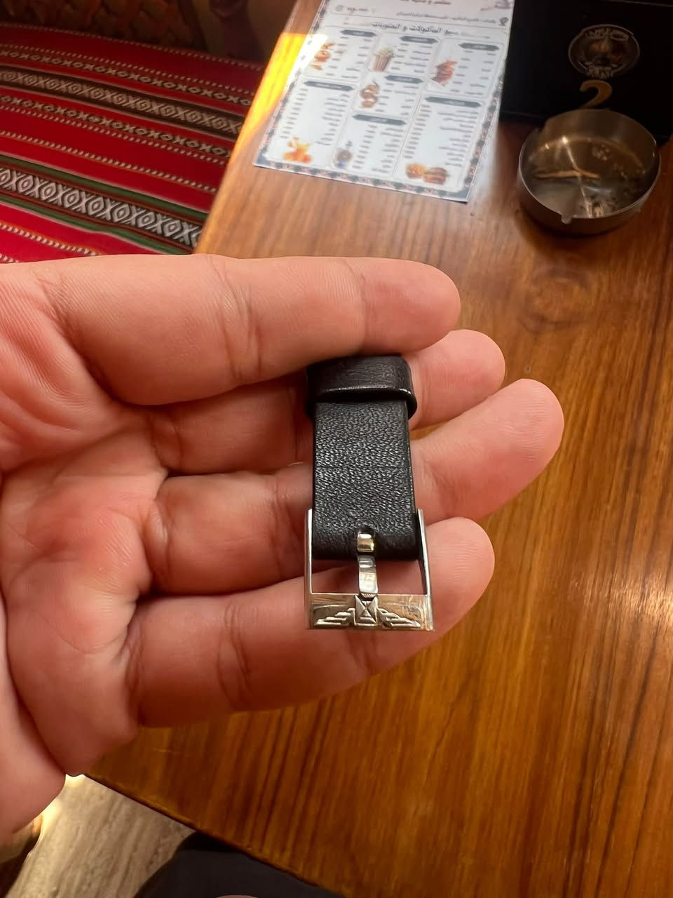 السلام عليكم
لونجين اوتوماتيك بك اصلي
 نظيفه جداً مينا مميزه مشطبه 
400$ تسليم مباشر للاستفسار ***********
