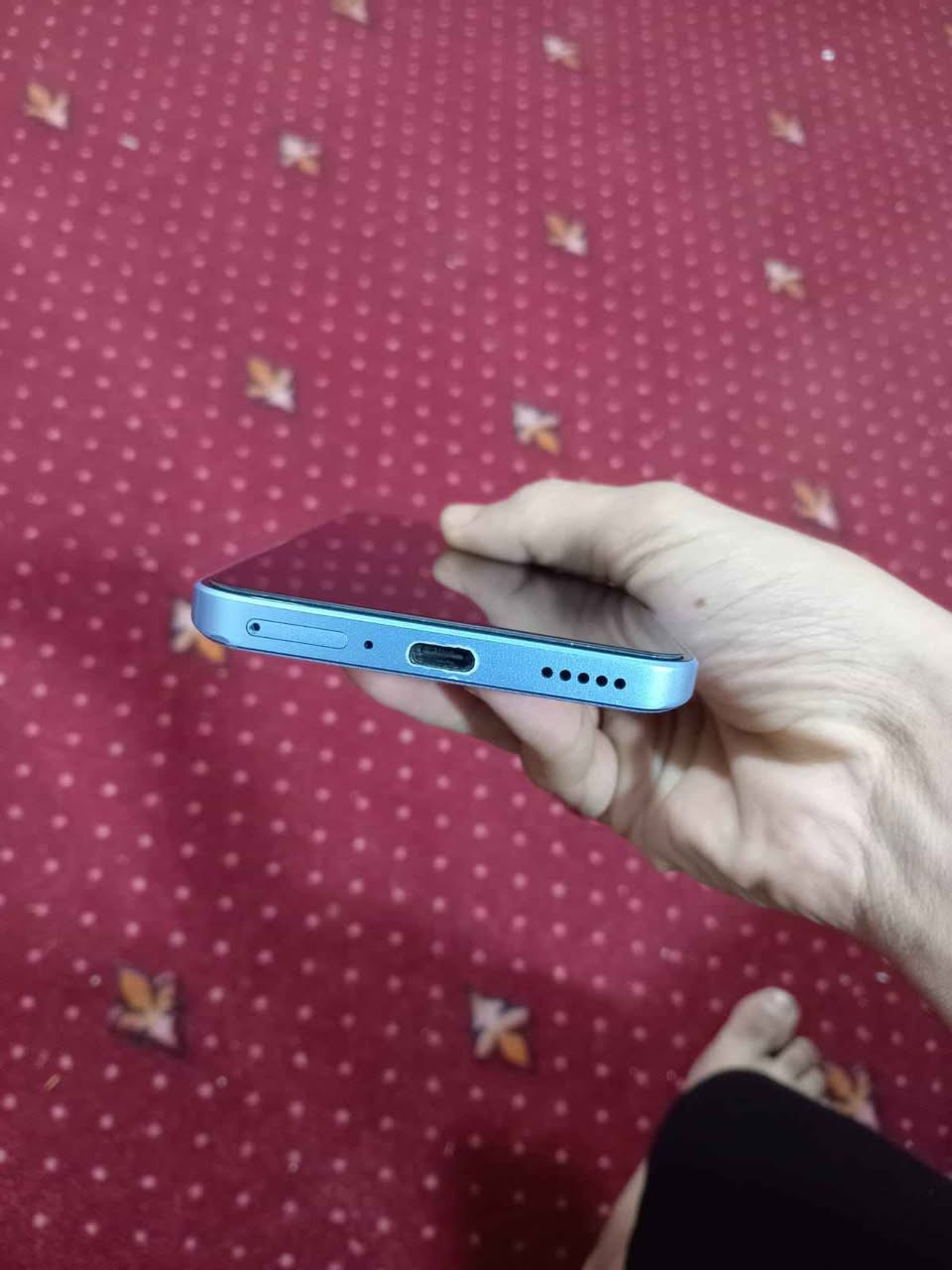 هاتف Xiaomi 13T Pro:🛑 بدون ملحقااات 🛑
المواصفات 
 * الذاكرة: 256GB تخزين مع 12GB رام.
 * الشرائح: يدعم شريحة مادية واحدة (Nano-SIM) بالإضافة إلى eSIM (الشريحة المدمجة).
 * الأداء: معالج MediaTek Dimensity 9200+ القوي.
 * الشاشة: AMOLED بحجم 6.67 بوصة وبتردد 144Hz.
 * البطارية والشحن: 5000mAh شحن خارق بقدرة 120W.
 * الكاميرا: ثلاثية بدقة 50MP بالتعاون مع Leica.
وحش الألعاب 120 فريم ببجي 🎮🔥
السعر 320 وبي مجال بسيط 
مكاني كربلاء الطاقة
رقم الهاتف *********** كربلاء, العراق

نص مكتوب في الصور:
- الإعدادات الحساب عناصر التحكم الرسومات الجرافيكية مفاتيح التحكم الحساسية الالتقاط نقطة التصويب والمؤثرات الصوت ورد فعل اللمس الإشعارات صوصية والاجتماعية تفضيلات الرسوميات مخصص معدل إطارات أفضل متوازنة رسومات أفضل معدل الإطارات: مرتفع الرسوميات: عالية الدقة Hub معدل الإطارات: اكستريم+ الرسوميات: متوازنة ساحة الانتظار معدل الإطارات: ألترا إكستريم الرسوميات: سلاسة فائقة القتال القتال ساحة الانتظار المنزل HUB الرسوميات تفضيلات معدل الإطارات إعدادات معدل الإطارات معدل الإطارات الحالي: 120 (إعادة التعيين لاستعادة إعدادات الرسوميات الافتراضية) إعادة ضبط الرسوميات